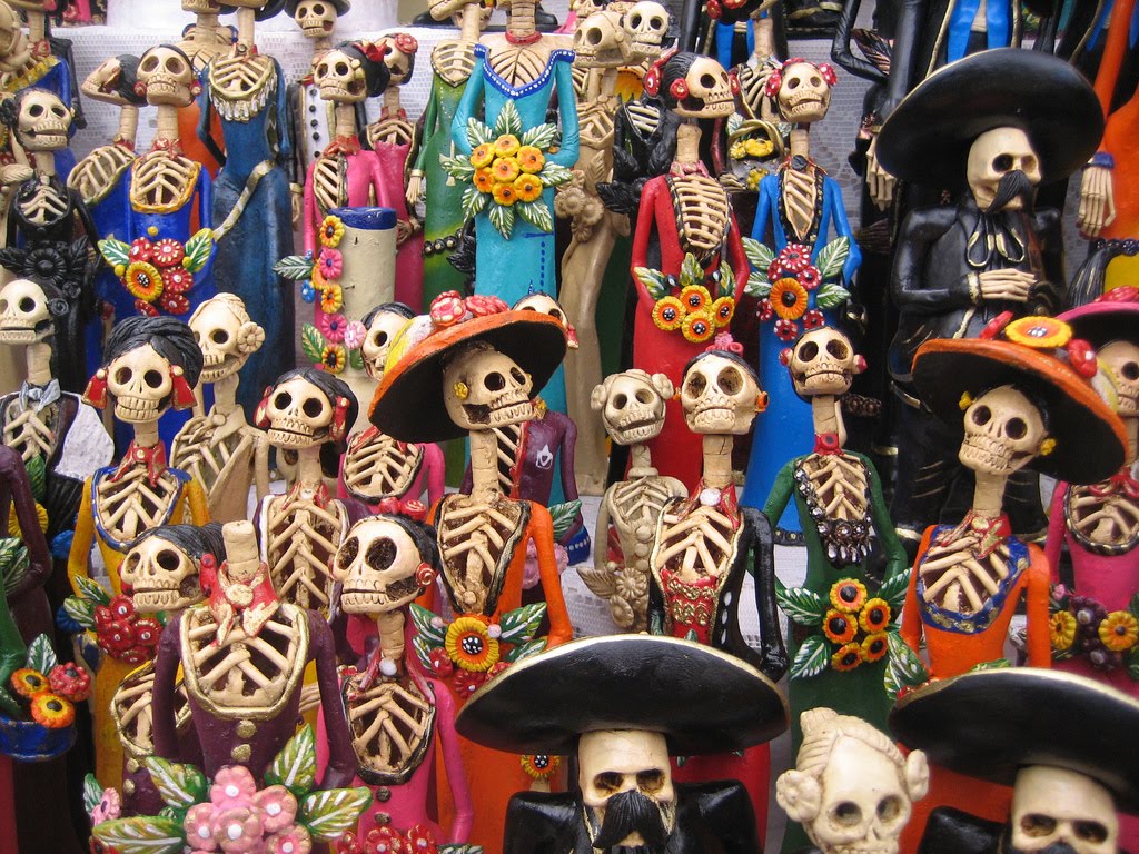 How To Celebrate el Día De Los Muertos