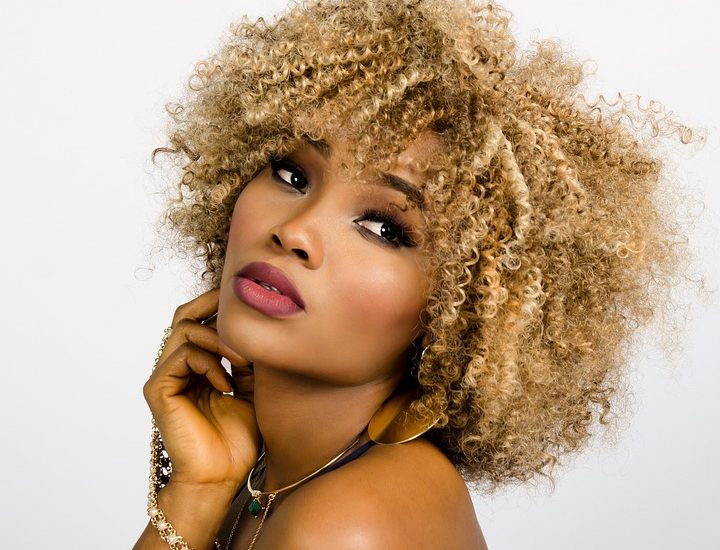 5 Best Ways to Dry Curly Hair